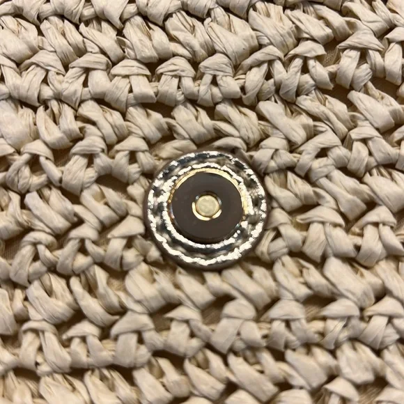 LILLY PULITZER Botanical Garden Straw Crossbody Flutter Clutch - Picture 14 of 17